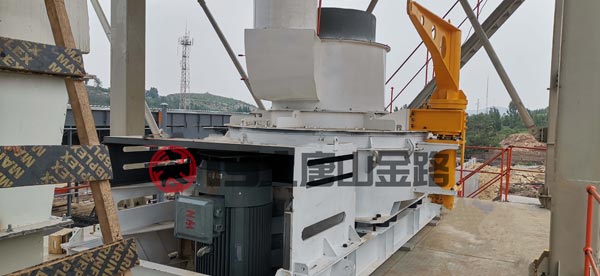 錘破、對(duì)輥破、立軸沖擊破三種制砂設(shè)備優(yōu)劣對(duì)比