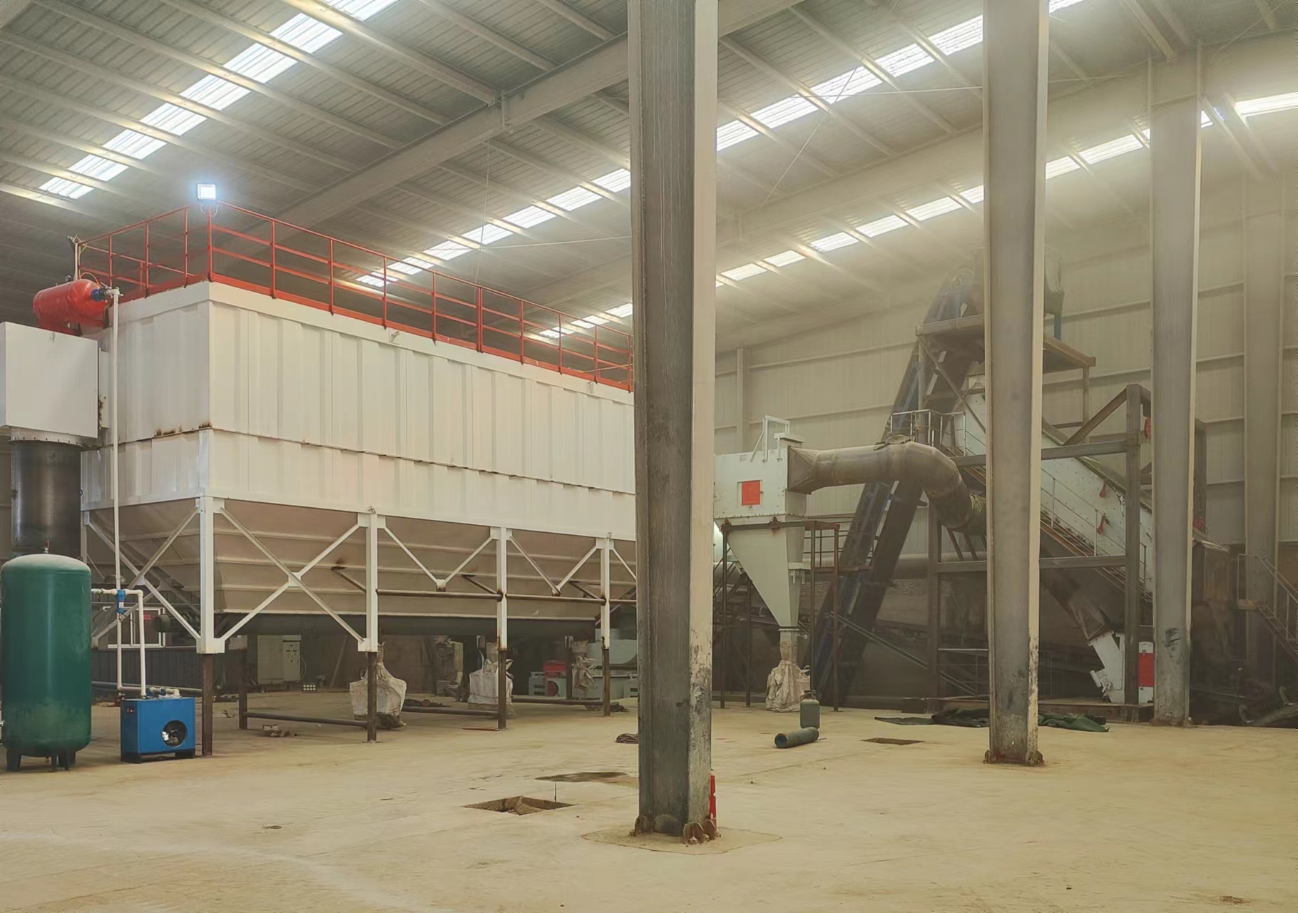 與平面制砂相比，干法制砂樓有哪些優(yōu)勢？